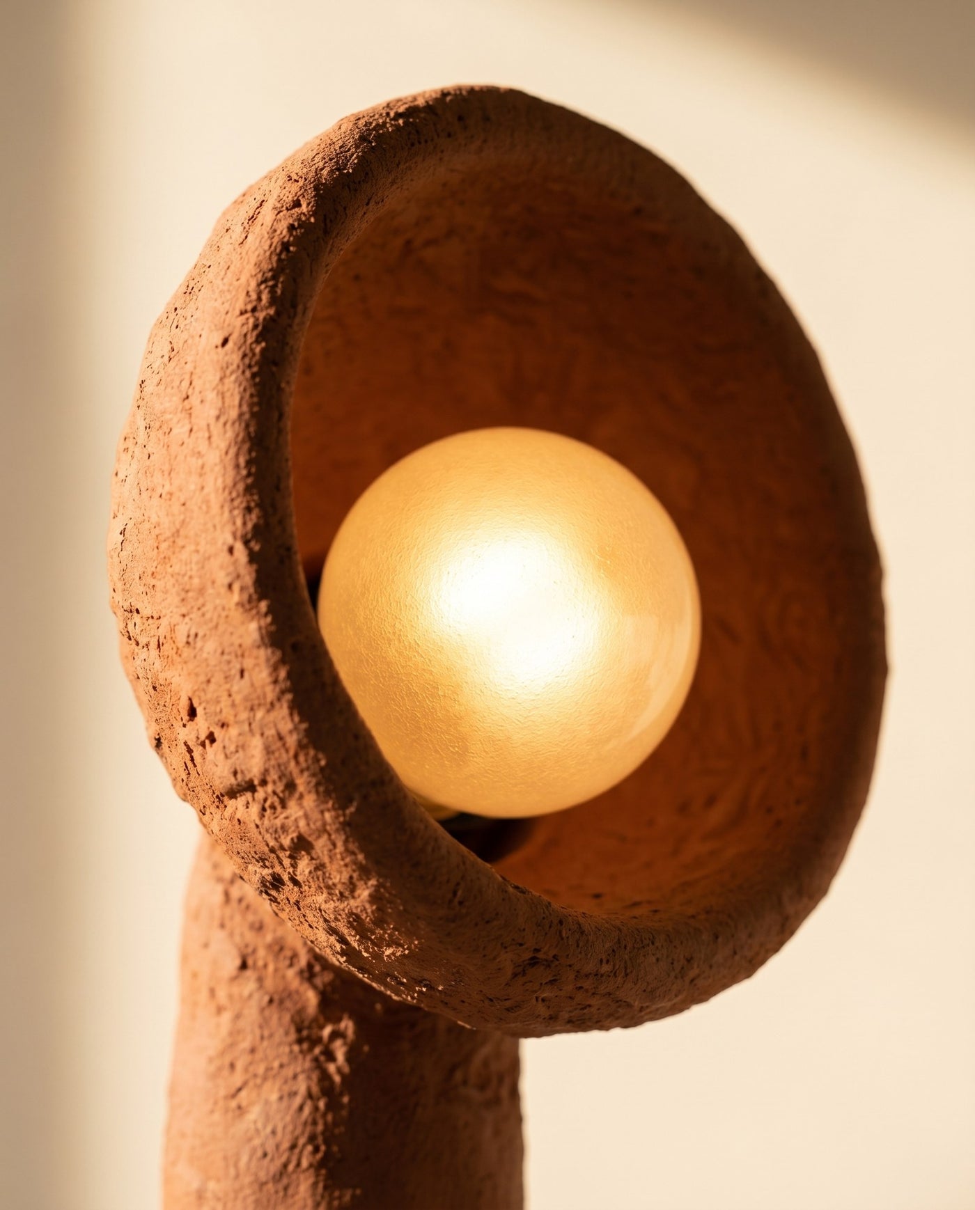 Maison Moya - Foyer Terracotta Sculptural Floor Lamp - 03 closeup-top