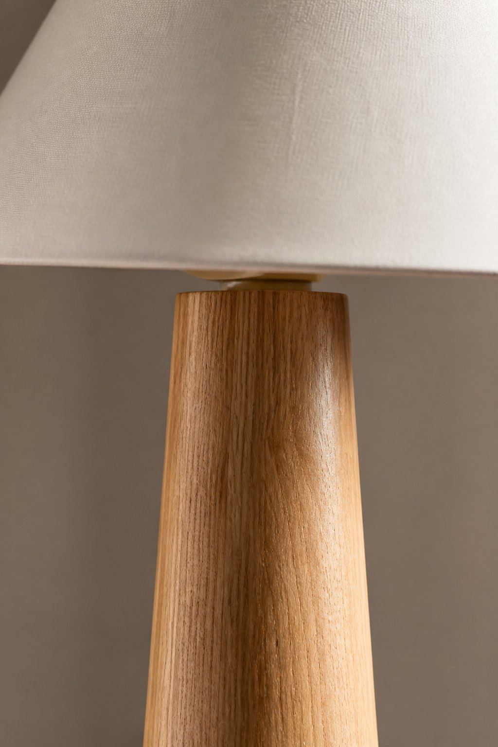 Maison Moya - Cône Bois Japandi Cone Floor Lamp - closeup detail